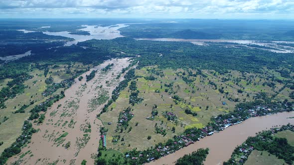 4.000 islands near Don Det in southern Laos seen from the sky alt