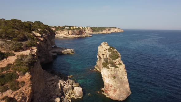 Es Pontas Natural Stone Arch in Cala Santanyi in Mallorca or Majorca, Spain alt