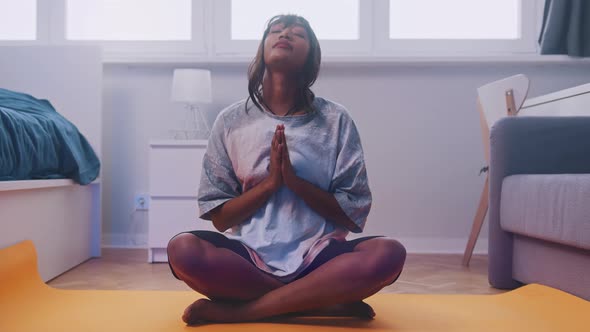 Meditation Relaxation and Wellbeing Concept alt