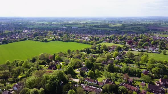 Panoramic panning shot of english countryside in Buckinghamshire, chiltern hills. alt