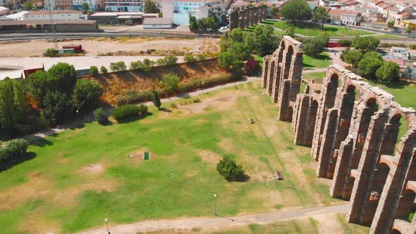 Aqueduct of Miracles, Merida, Extremadura, Spain alt