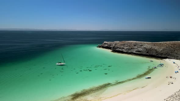 View og the beach of Balandra in Mexico alt