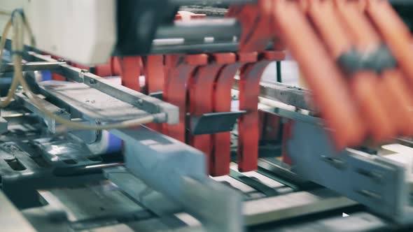 Automated Machine Packing Toilet Paper alt