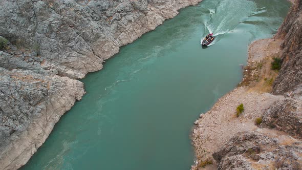 Boat Tour On The Stone Valley River alt
