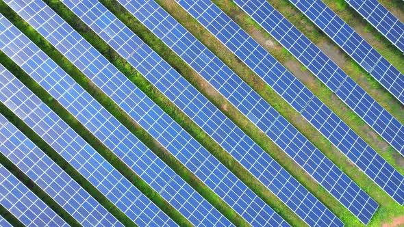 Aerial Top View of Solar Farm. drone footage. 4k alt