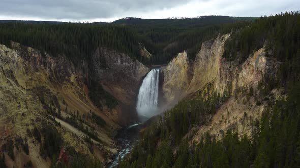 Grand Canyon of the Yellowstone alt