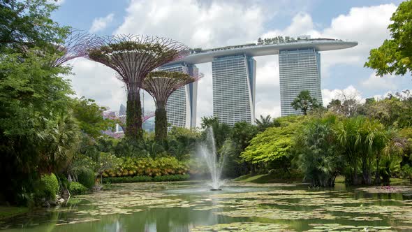 Singapore Gardens Day Pan Up alt