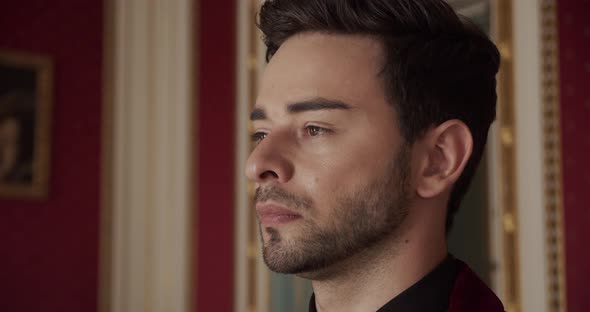 Sharp Look Of A Young Guy alt