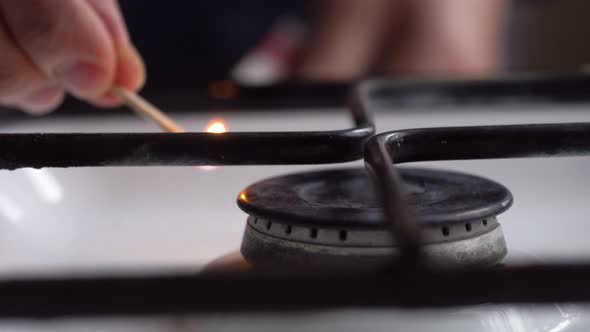 Ignition of the Gas Stove with a Burning Mach alt