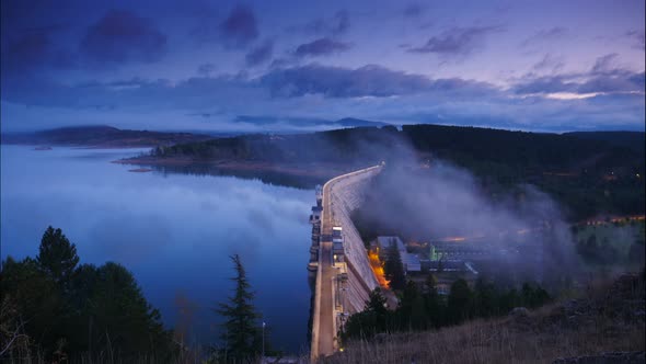 Dam on Embalse de Aguilar de Campoo, Spain. Timelapse alt