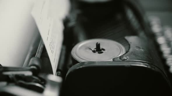 Invention of Typewriter Machine, Retro Publishing Business, Vintage Objects alt