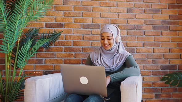 Productivity and Music at Work alt