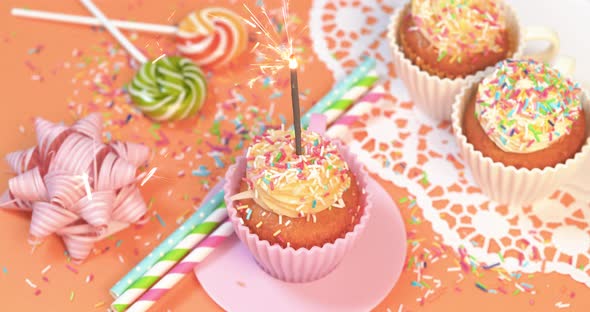 4K - Party with holiday cupcakes