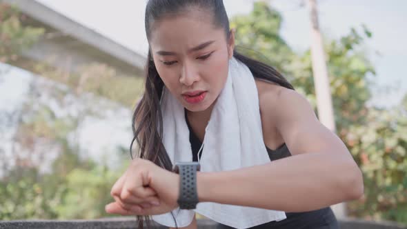 Asian female runner try to reach new record of running endurance
