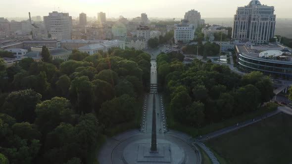Aerial view. War memorial located in the Ukrainian capital of Kiev. alt