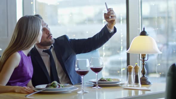 Couple Taking Selfie on Date alt