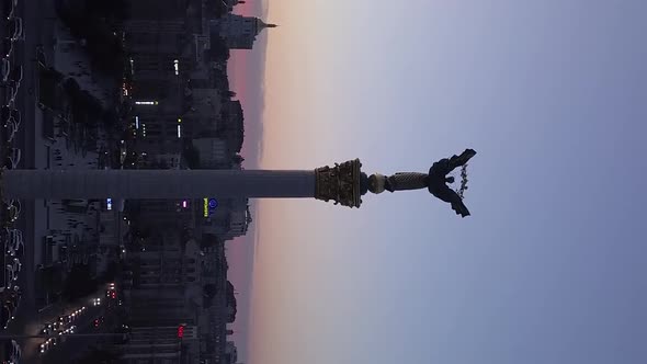 Monument on Independence Square in Kyiv Ukraine alt
