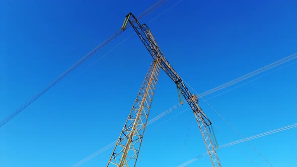 High Voltage Electric Tower With Insulators