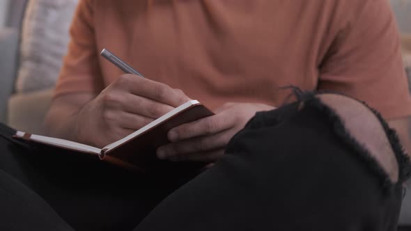 Drawing Hobby Art Talent Relaxed Guy Sketching alt