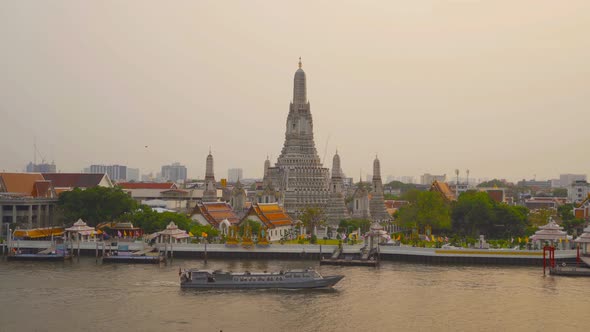Temple of Dawn or Wat Arun with Chao Phraya River, Bangkok, Thailand in Rattanakosin Island alt