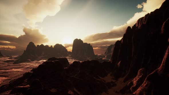 Amazing Sandstone Formations in Famous Sunset at Monument Valley alt