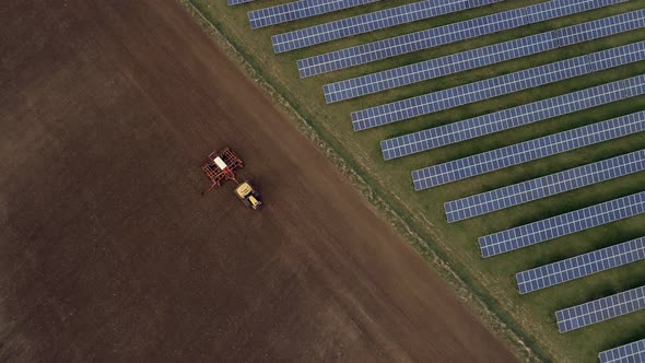 Traditional Farming and New Age Farming alt