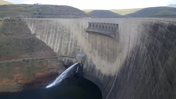 The Katse Dam on the Malibamat'so River in Lesotho alt