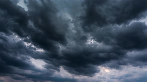 Storm cumulus clouds, time-lapse alt