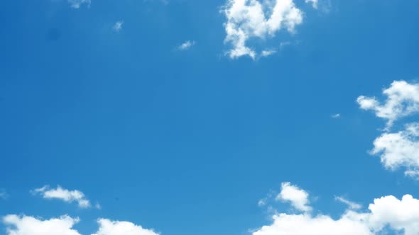 Timelapse shot of clear sky with clouds alt