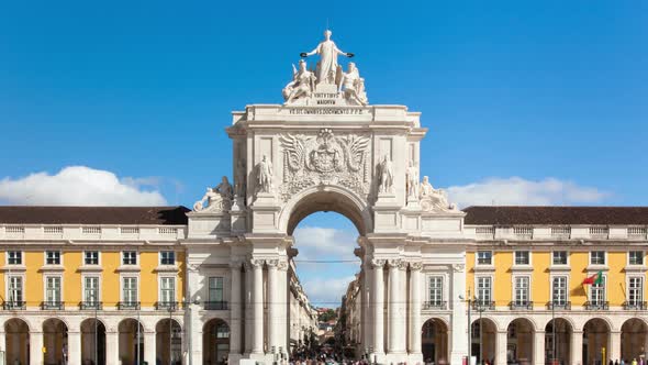 4k timelaspe of commerce square - Parça do commercio in Lisbon - Portugal - UHD