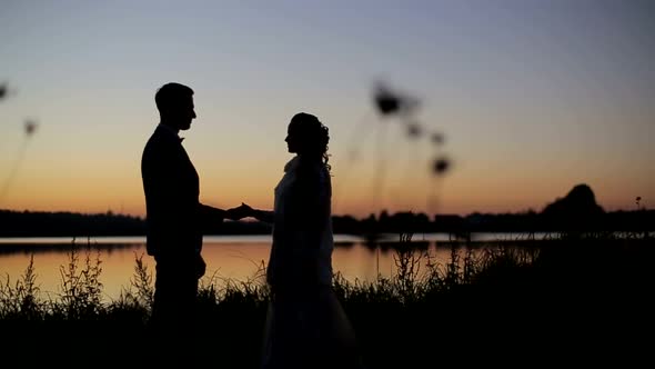 The Love of Two Lovers to the Sunset the End of Love Story alt