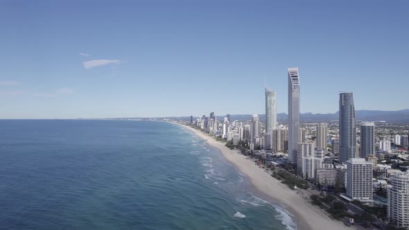 Luxurious Beachfront Hotel Accommodations At Surfers Paradise Beach In Gold Coast, Queensland, Austr alt