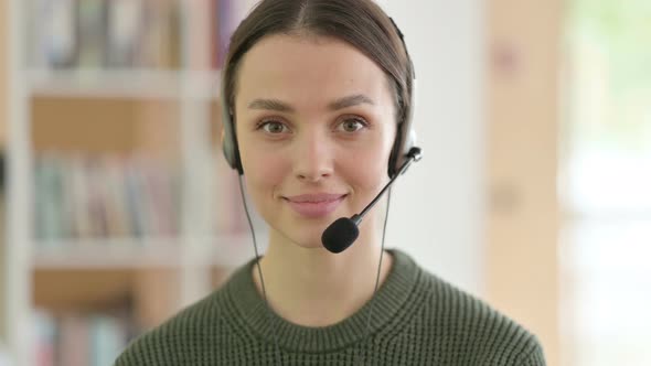 Call Center Young Woman Talking with Headset, Online Chat alt
