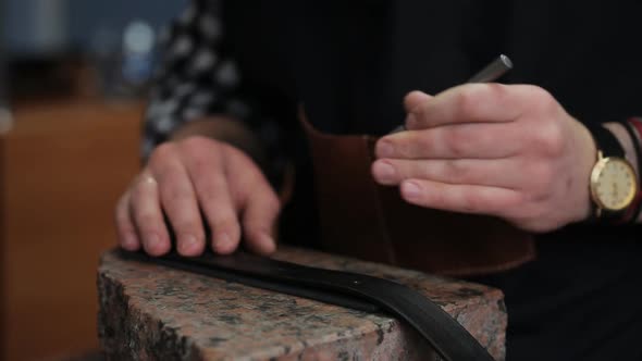 Working Process of the Leather Belt in the Leather Workshop
