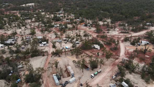 A high view showing the mining sites plotted around the small opal mining town of Lightning Ridge alt
