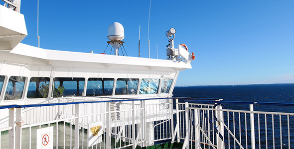 Blue Sea And Water Reflection alt