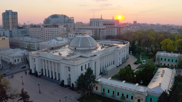 Verkhovna Rada of Ukraine During Sunset. The Building of the Ukrainian Parliament alt