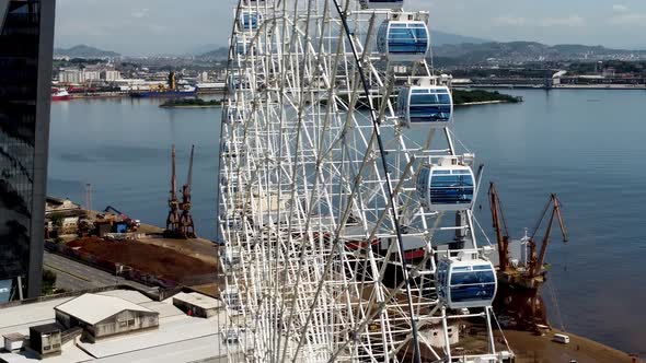 Major ferris wheel of Latin America at downtown Rio de Janeiro, Brazil. alt