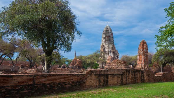 4k Time-lapse panning of Ruins of Wat Ratcha Burana temple in Ayutthaya historical park, Thailand