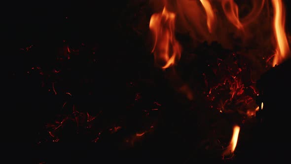 Barbecue Fire Burning Like Hell 2 alt