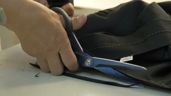 Cutting a black material alt