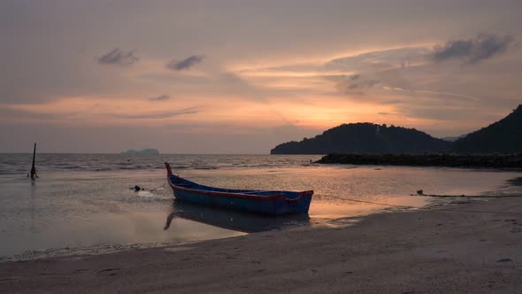 Sunset at Permatang Damar Laut fisherman village alt