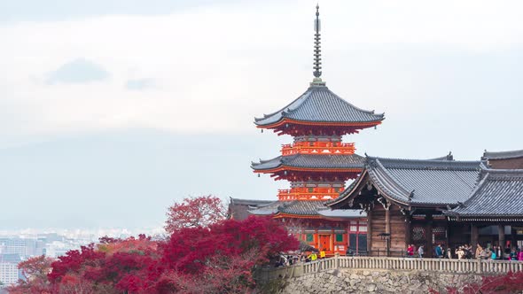 4k Time lapse of Kiyomizu-dera Temple alt