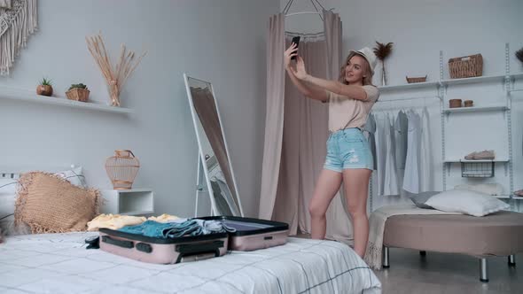 Open Borders, Pack Things, Happy Vacation, Booking Hotel. alt