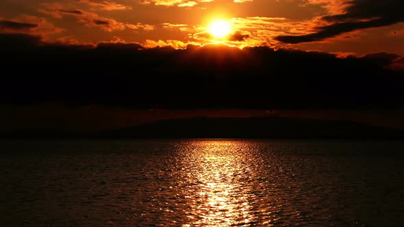 Sunset And The Sea Time Lapse 2 alt