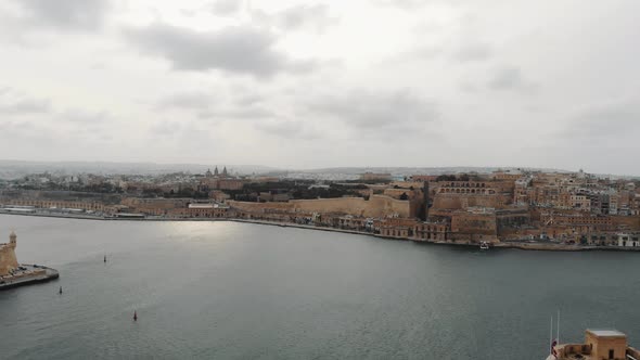 Panoramic shot of Three Cities over the Grand Harbor overlooking Valletta, the capital city of Malta alt