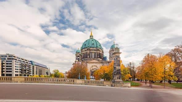 Day Hyper Lapse of Berlin Cathedral with Spree River in Autumn, Berlin, Germany alt