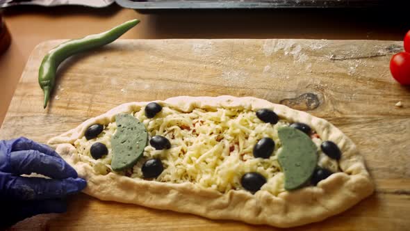 Bend the Corners of the Dough alt