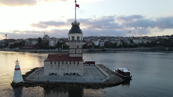 Maiden Tower 360 Degree Rotation alt