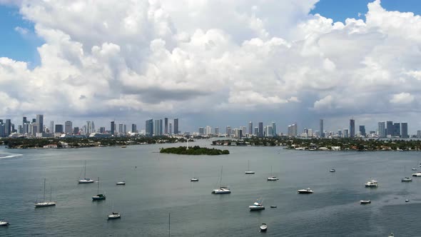 Time Lapse of Boats and Yachts in Harbor with Miami Skyline, Copy Space alt